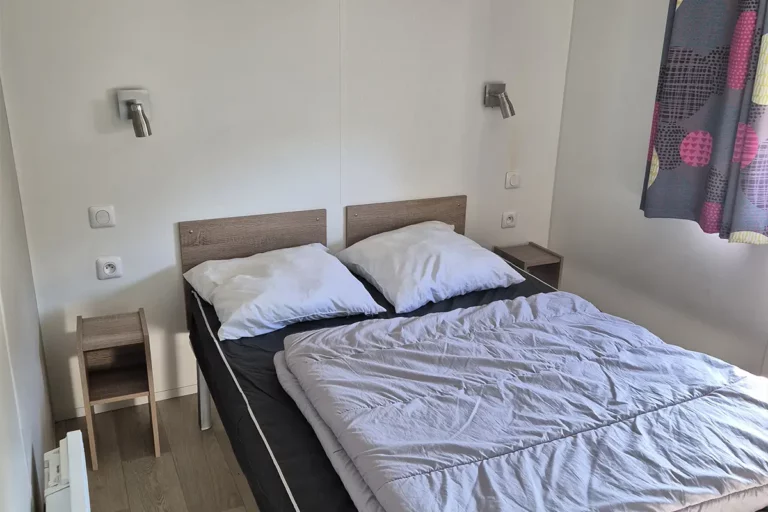 Chambre 1 du mobil-home Alizé 48 m²
