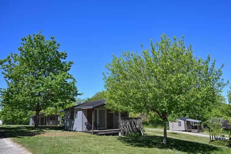 Chalet — chalet du Camping Les Coteaux du Lac
