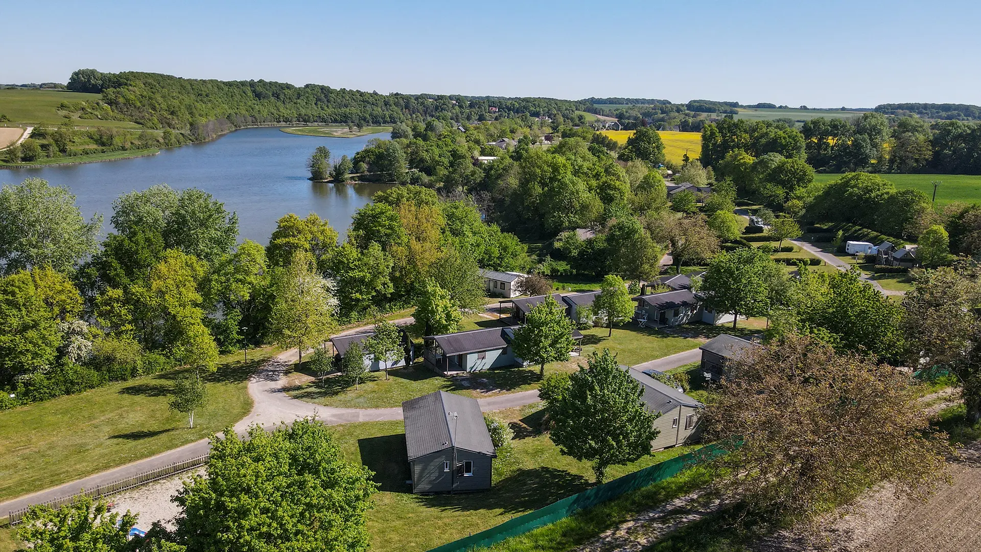 Chalets au Camping les Coteaux du Lac