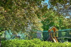 Jeux extérieurs — activité famille en camping bord de lac