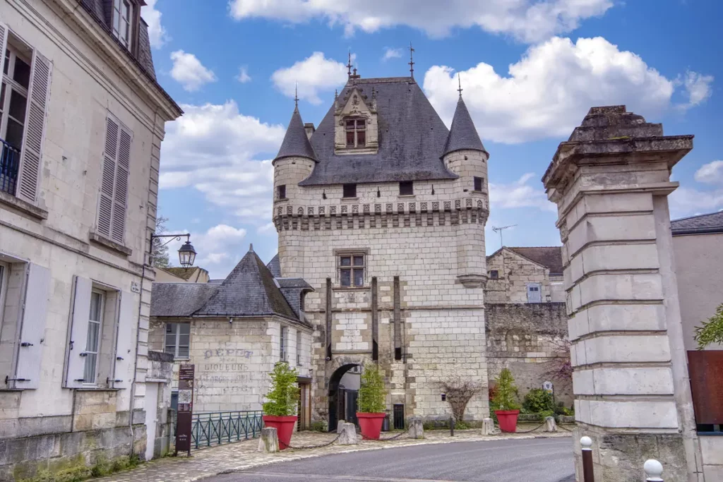 Dans les rues de Loches en Indre-et-Loire