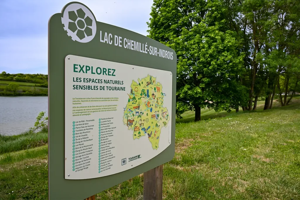 Panneau lac Chemillé — lac de Chemillé-sur-Indrois en Touraine