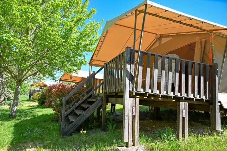 Toiles enfilade — bungalow toilé en camping 4 étoiles